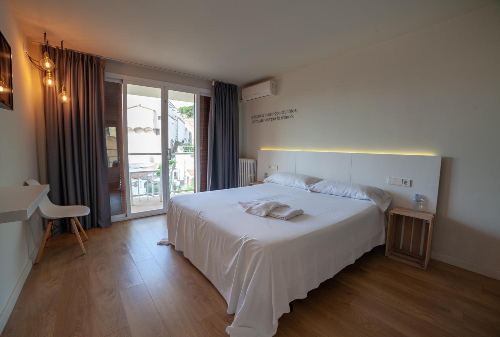 Dynamic Hotels Caldetes Barcelona 칼데스 데스트락 객실 사진