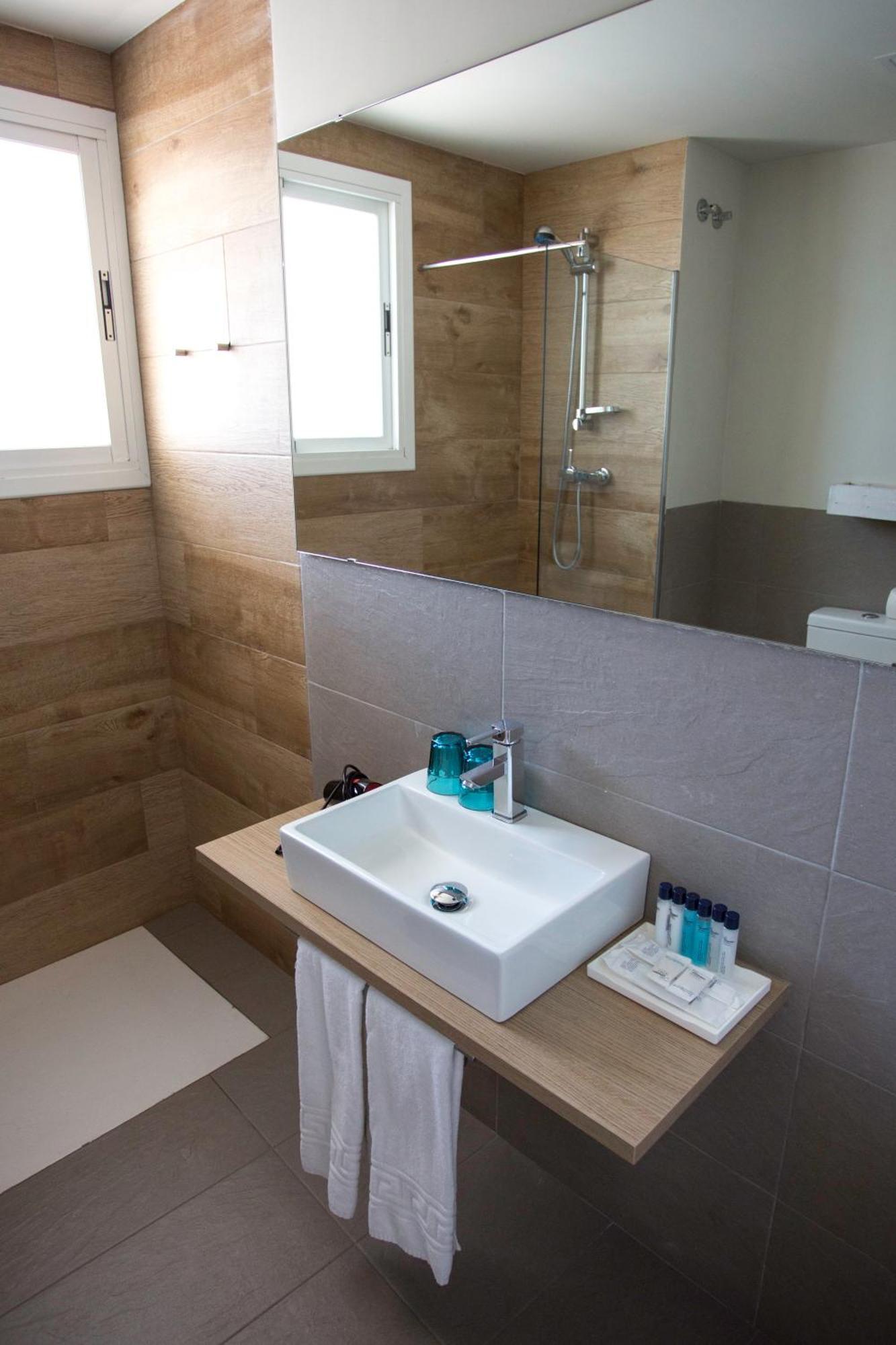 Dynamic Hotels Caldetes Barcelona 칼데스 데스트락 객실 사진