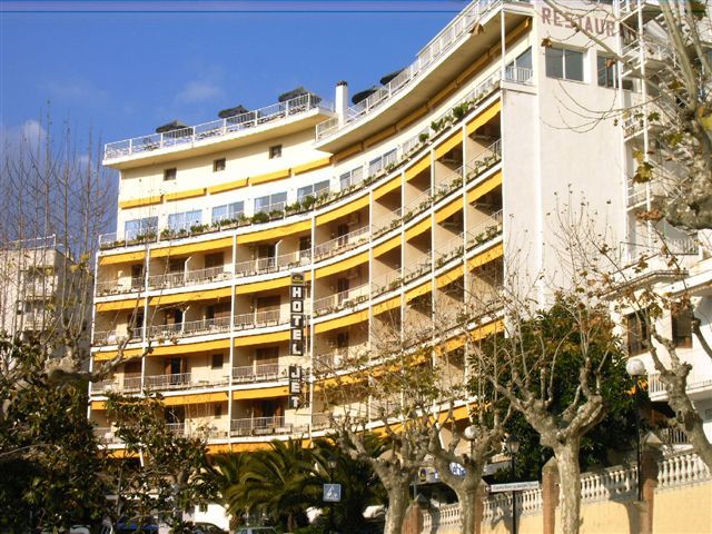Dynamic Hotels Caldetes Barcelona 칼데스 데스트락 외부 사진