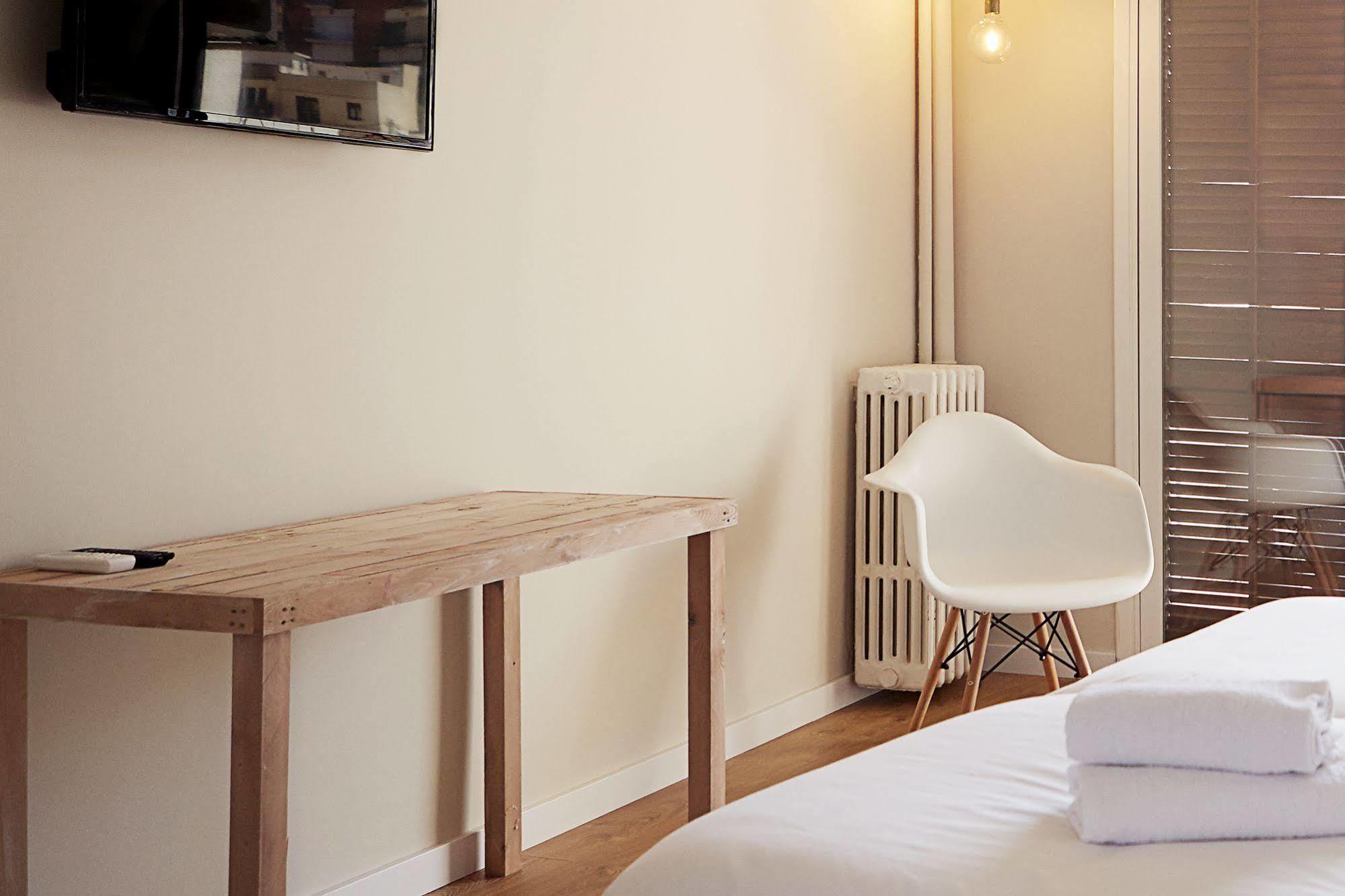 Dynamic Hotels Caldetes Barcelona 칼데스 데스트락 외부 사진